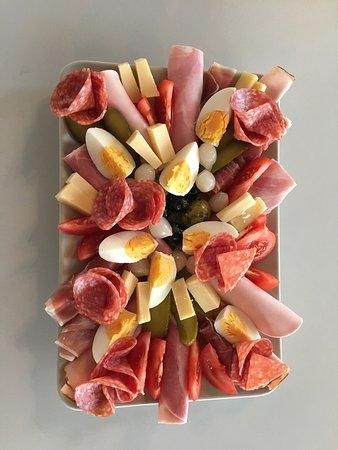 Adesso Bar Bistro und Maranello-Lounge